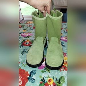 Lands End boots size 6.5